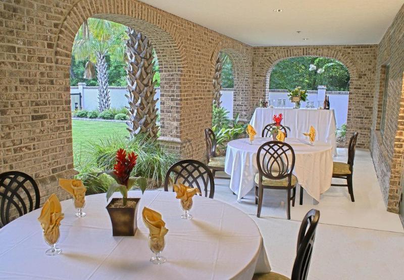 Courtyard Charleston Mount Pleasant Hotel Exterior photo