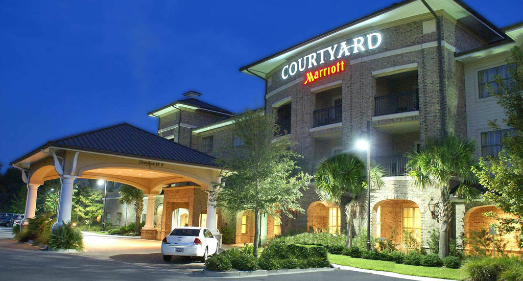 Courtyard Charleston Mount Pleasant Hotel Exterior photo